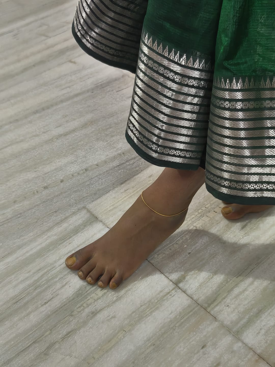 Customer photo review of Snake Chain Anklet
