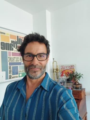 Customer photo review of Chemise à manches courtes vintage boutonnée à imprimé rayé rétro pour hommes des années 70