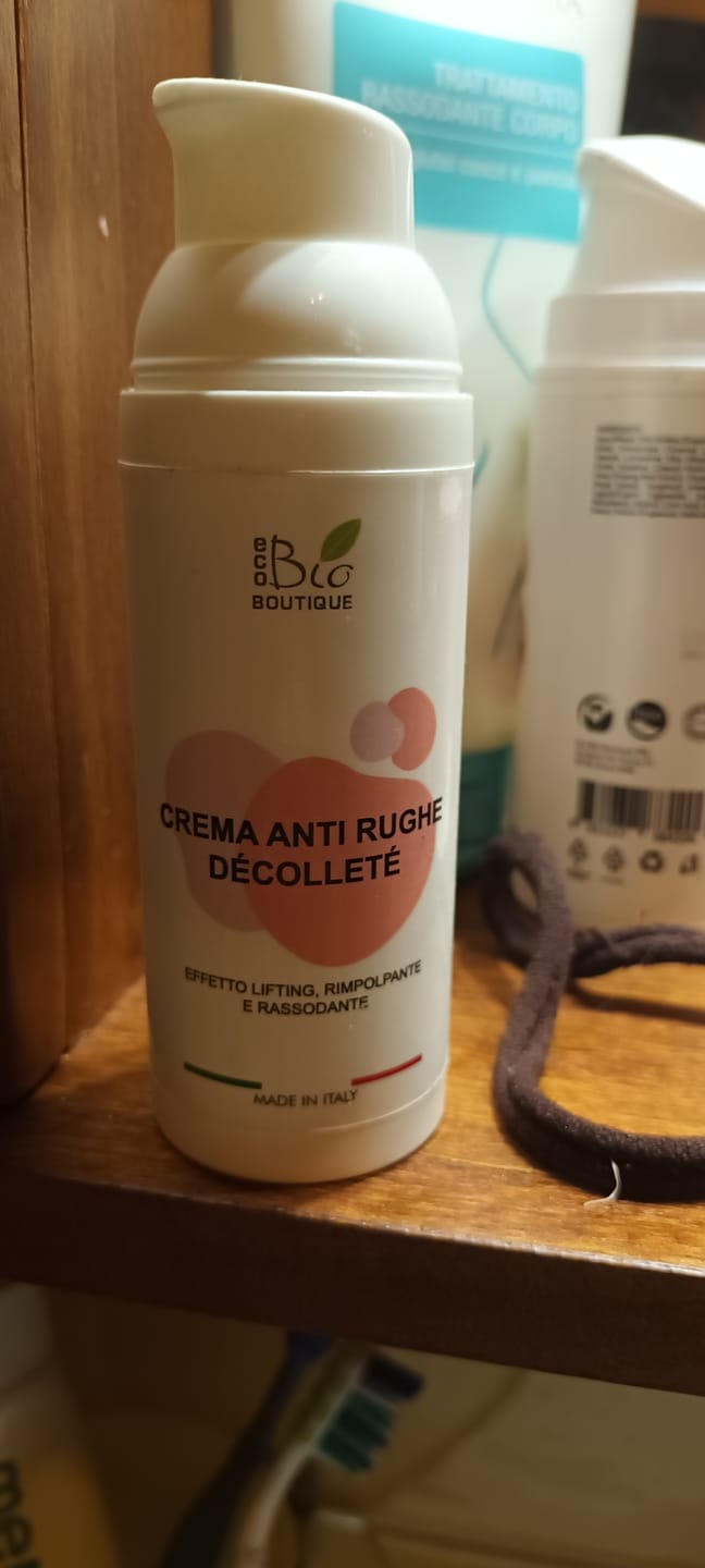 Customer photo review of Crema Anti Rughe Décolleté