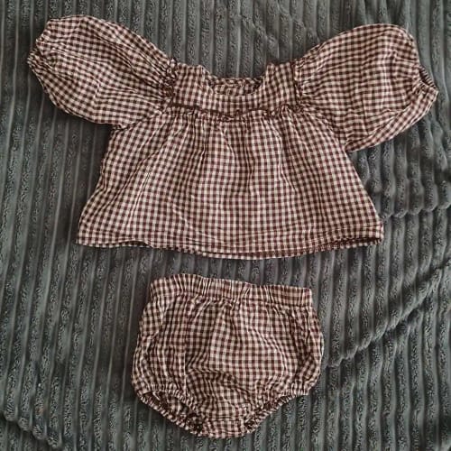Customer photo review of Plaid Balloon Sleeve Linen Bloomer Set