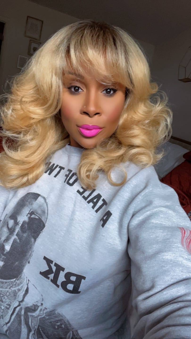 Customer photo review of Outre Perfect Hairline Synthetic HD Lace Wig - JULIANNE