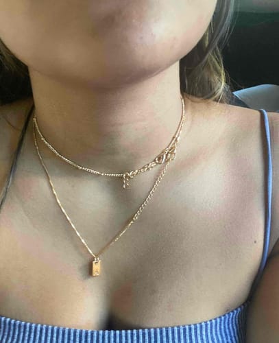 Customer photo review of Collar de iniciales