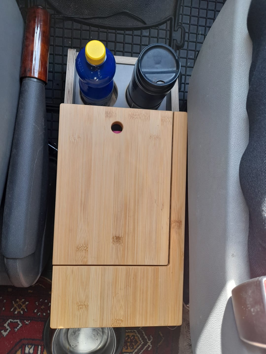Customer photo review of MobyCube - Organizer / Staukiste mit Getränkehaltern für VW T5-T6.1