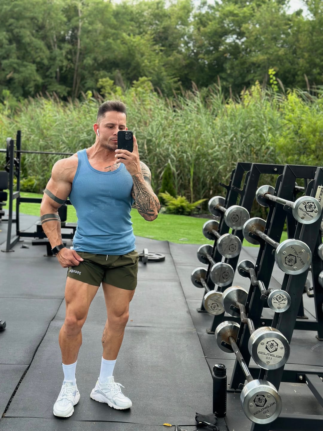 Customer photo review of 131 The Finest Shorts
