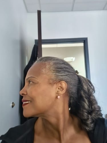 Customer photo review of Luvwin Salt & Pepper Gray Beginner Friendly Glueless Straight Wig 100% Human Hair