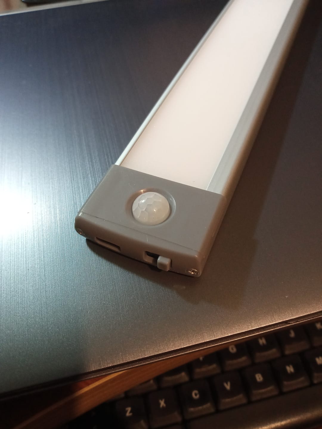 Customer photo review of Barra con Sensor Recargable - USB Luz Fría