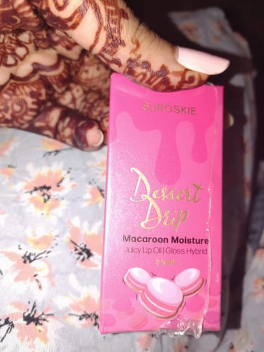 Customer photo review of Dessert Drip Lip Oil/ Lip Gloss