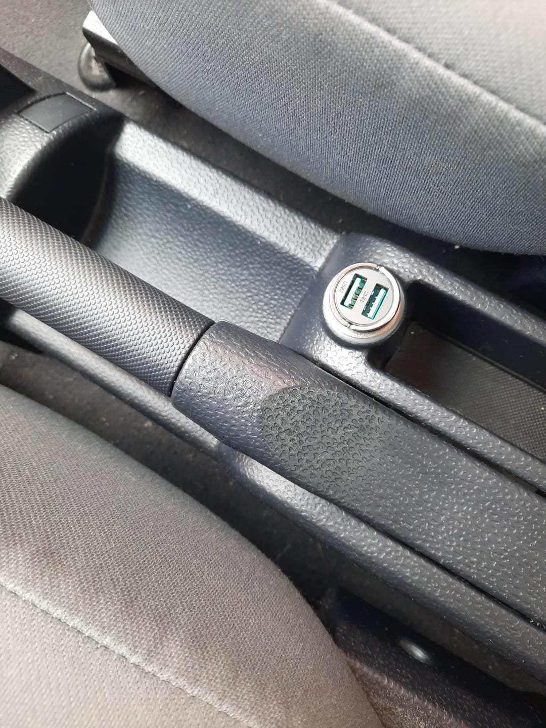 Customer photo review of Wegman Autolader - Snellader voor in de Auto - 45W 5A
