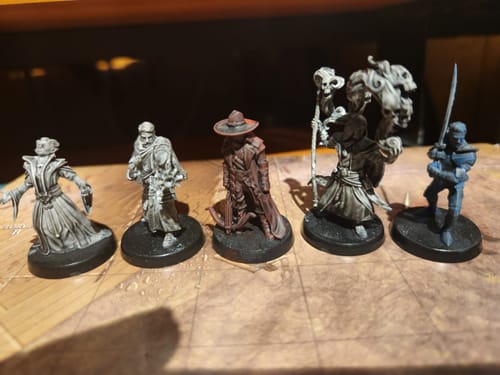 Customer photo review of Hunt Beyond the Grave - Characters