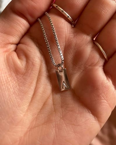 Customer photo review of Collar de iniciales
