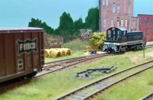 Customer photo review of BLI 6752 EMD SW7, SOU 1107, Tuxedo Scheme, Paragon4 Sound/DC/DCC, HO