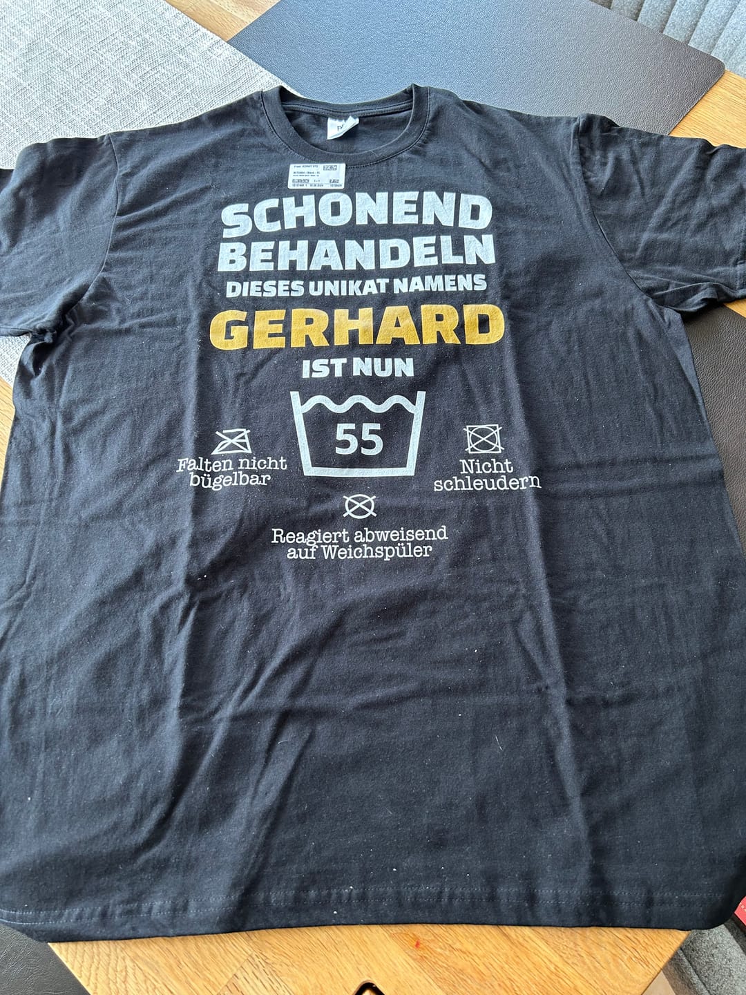 Customer photo review of Lustiges Geburtstags Shirt - Schonend Behandeln - Personalisierbares Herren T-Shirt