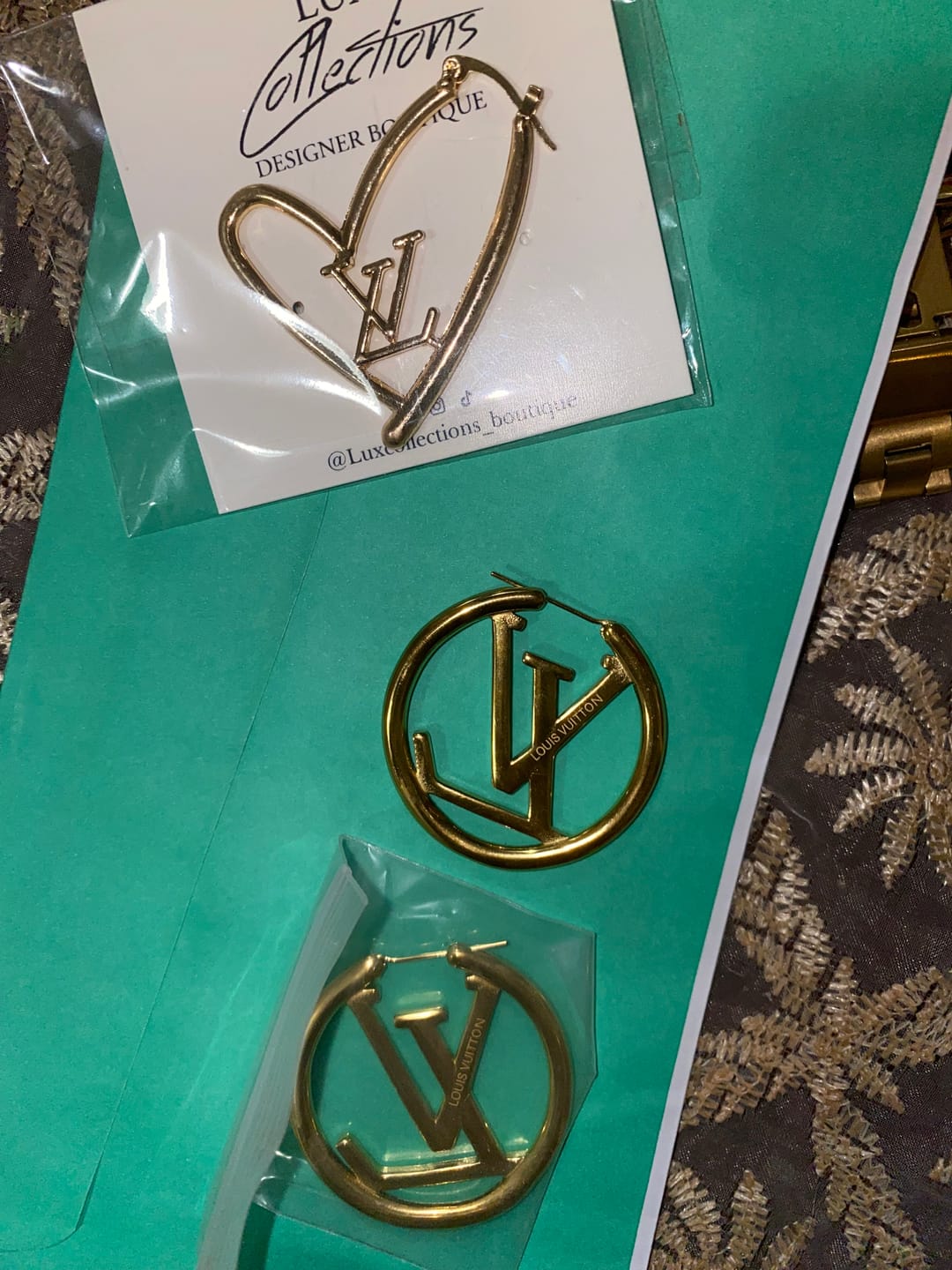 Customer photo review of Lou lovely hoop Earring