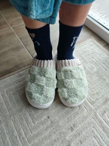 Customer photo review of Nordic Fluffy Slippers