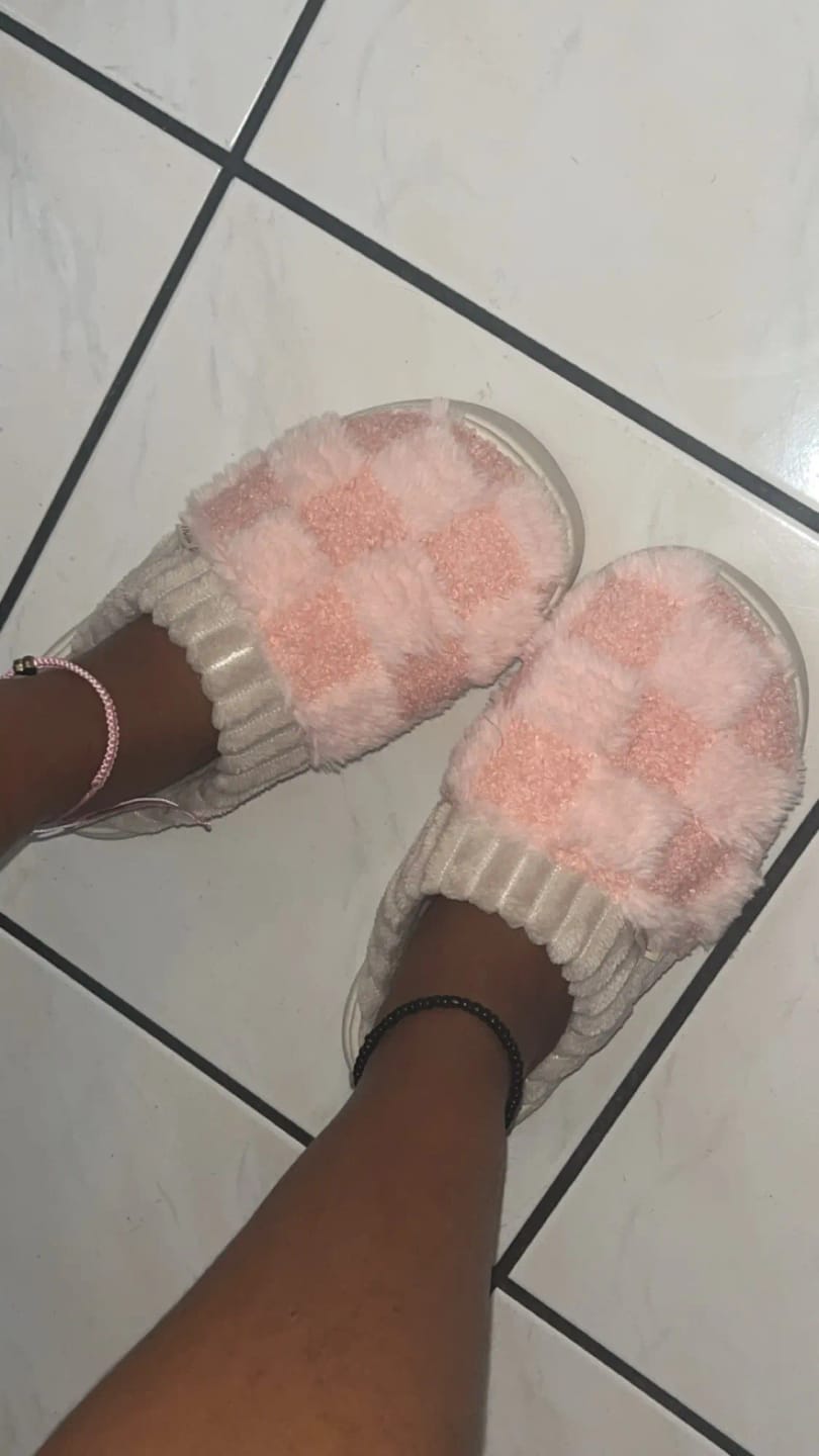 Customer photo review of Nordic Fluffy Slippers