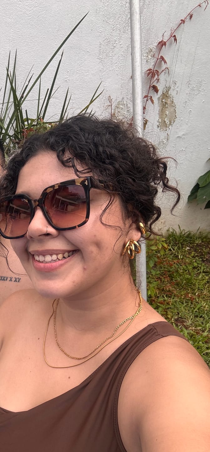 Customer photo review of Chunky Ear Cuff