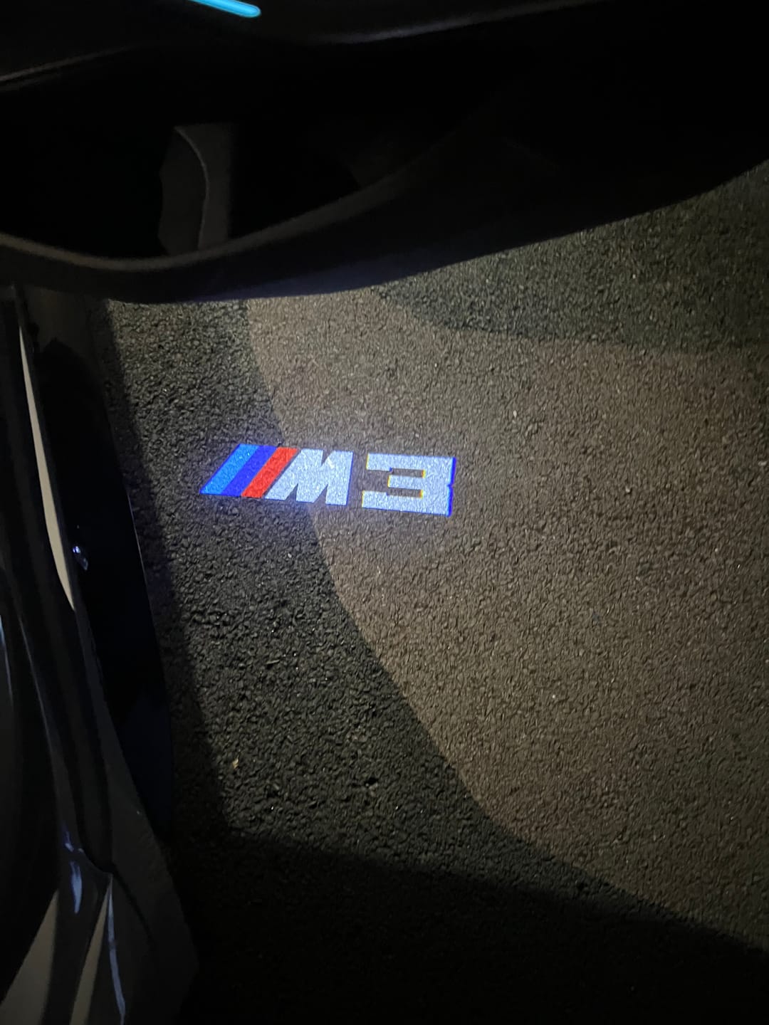 Customer photo review of EuroLuxe BMW LED Car Door Welcome Logo Shadow Lights | G Chassis