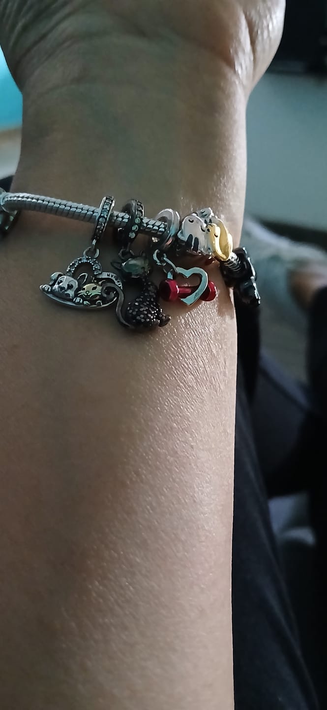 Customer photo review of Charm Amor al Gym