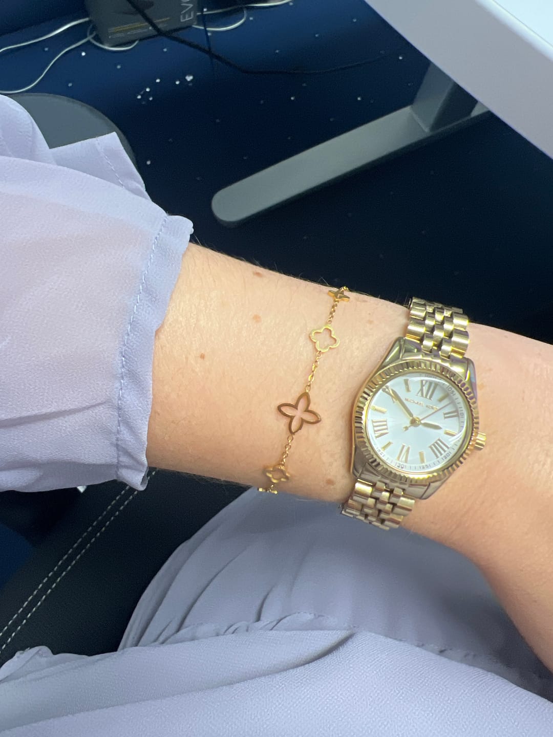 Customer photo review of Fancy Clover Armband | 18K vergoldet