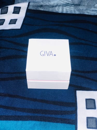 Customer photo review of Silver Beautiful Vanki Ring