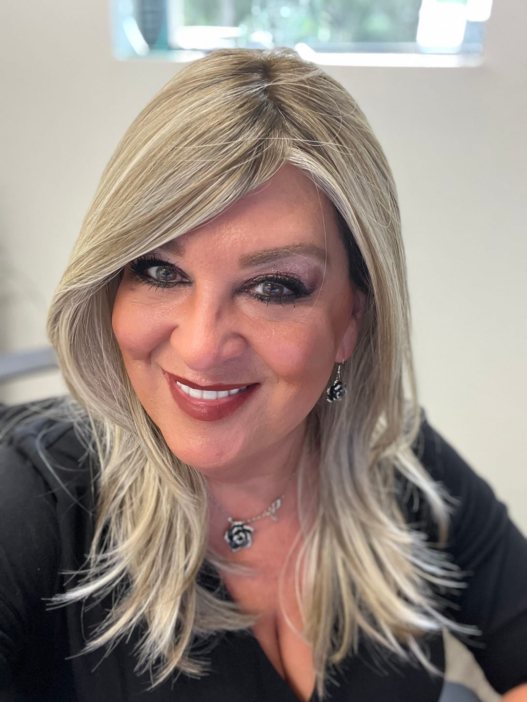 Customer photo review of GRAND ENTRANCE - Frosted Blonde