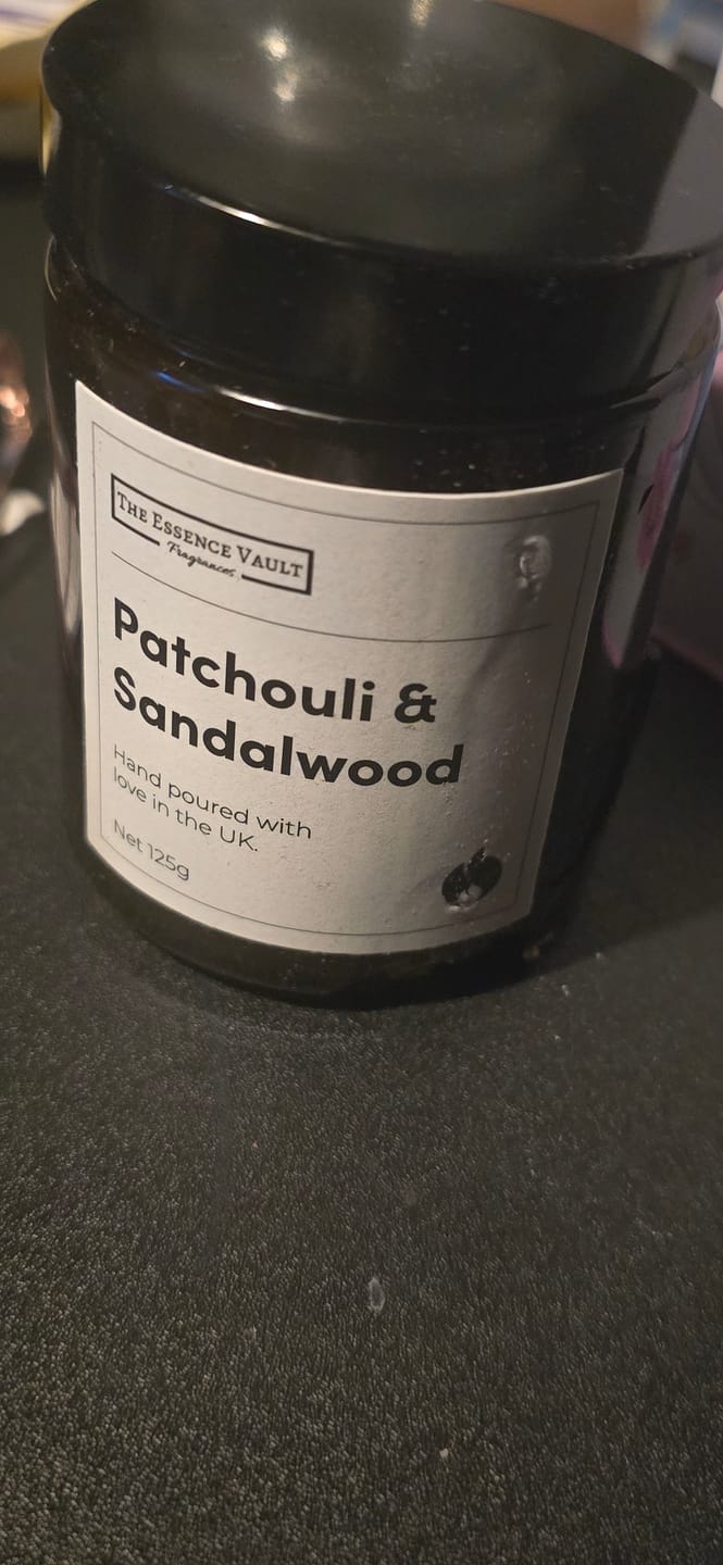 Customer photo review of Patchouli & Sandalwood - 25 Hour Candle
