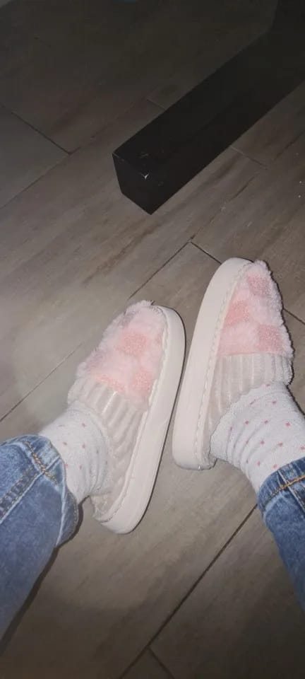 Customer photo review of Nordic Fluffy Slippers