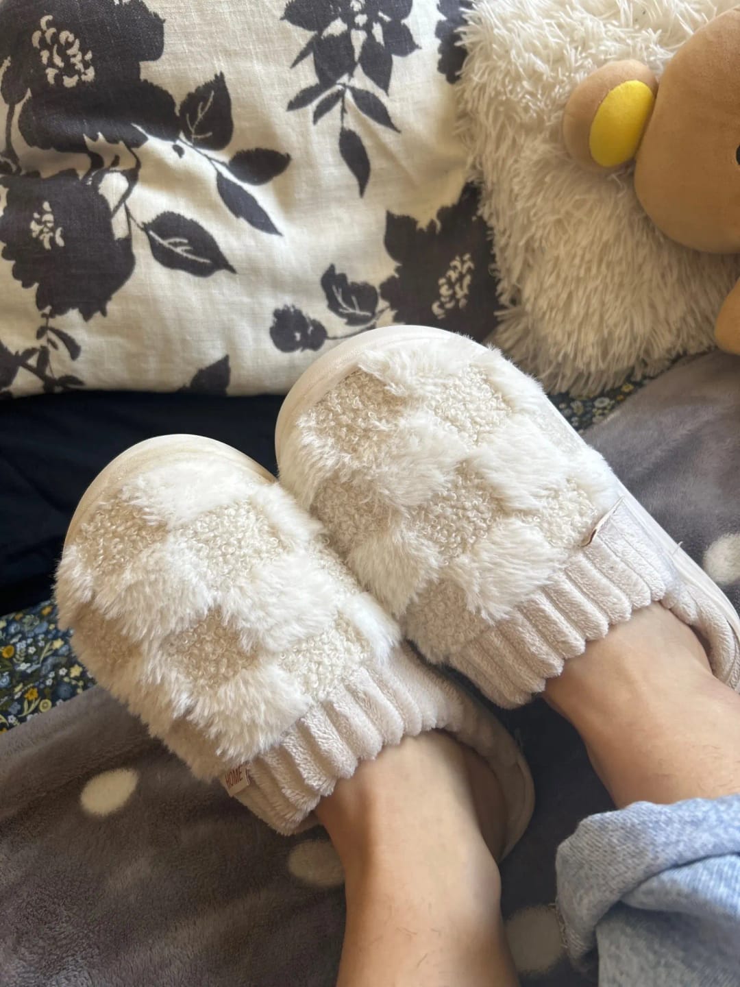 Customer photo review of Nordic Fluffy Slippers