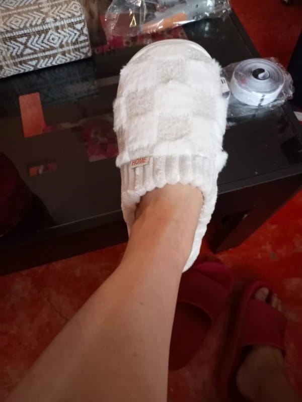 Customer photo review of Nordic Fluffy Slippers