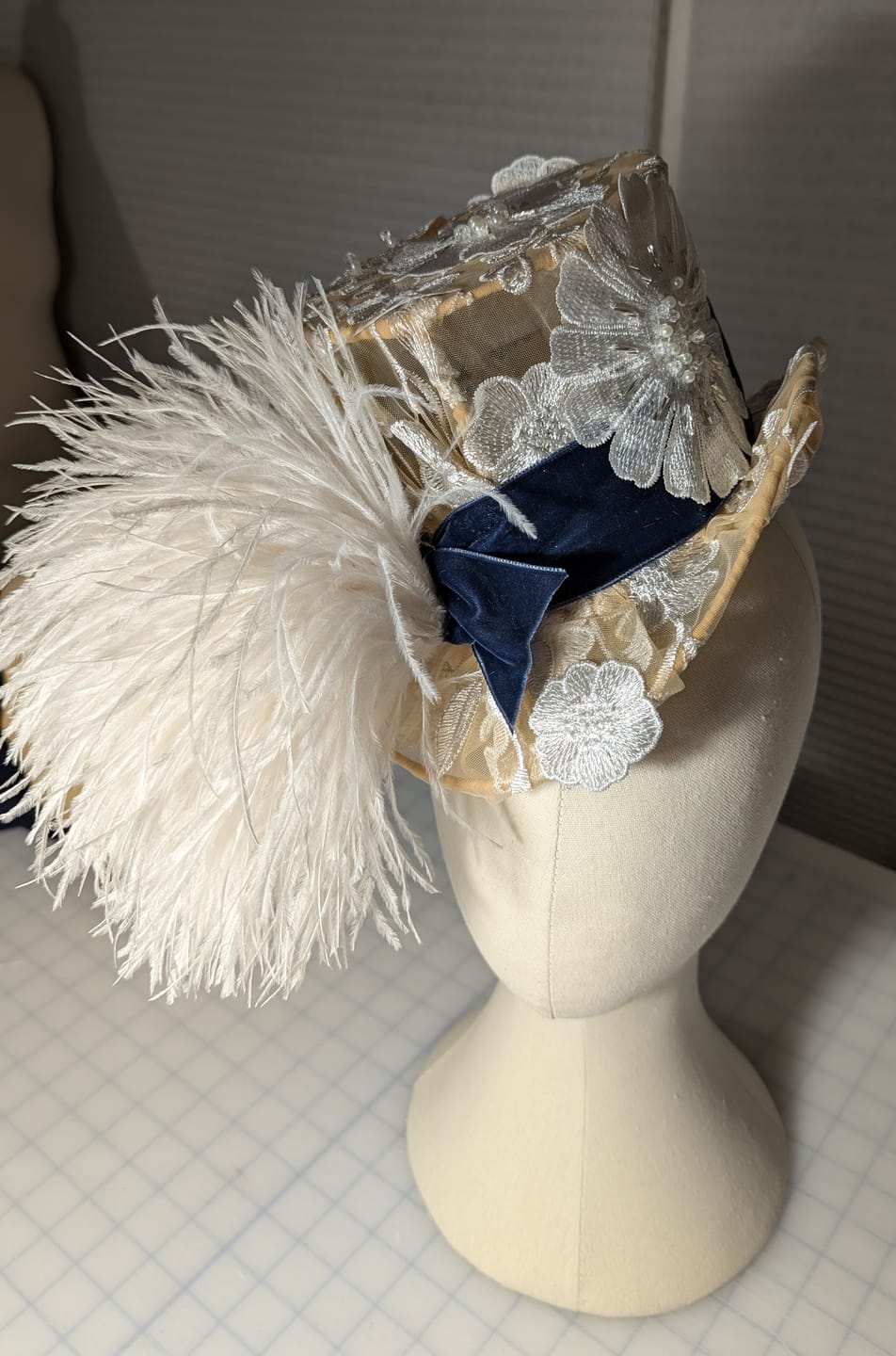 Customer photo review of Ostrich Feather Fringe (2-ply)