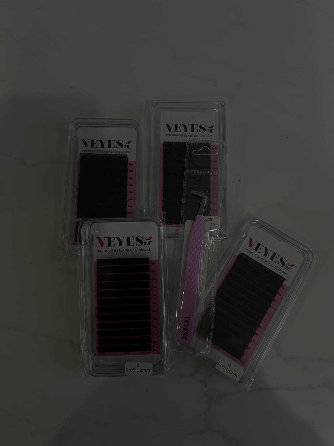 Customer photo review of L Boot Volume Lash Tweezer