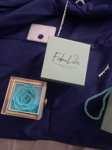 Customer photo review of Eternal Rose Box - W/ Engraved Necklace & Real Rose.