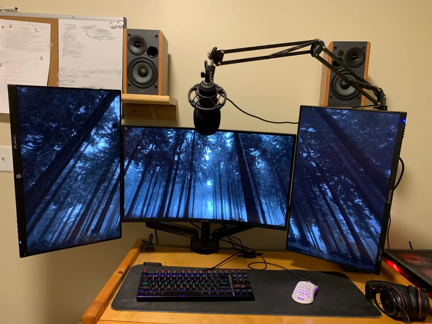 Customer photo review of KTC H27S17 Curved Gaming Monitor