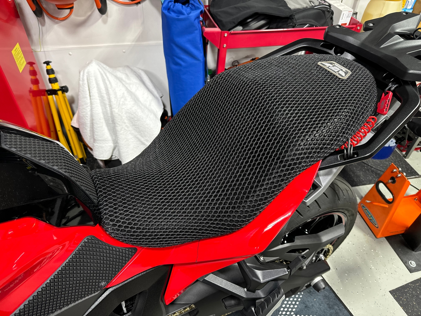 Wind Rider mesh seat cover on a BMW S 1000 XR