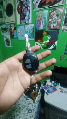 Customer photo review of 1pcs Remote Car Key Case Shell with Logo for New Suzuki Swift HU133R Blade Replacement Car Key Remote Key Case 2 Buttons
