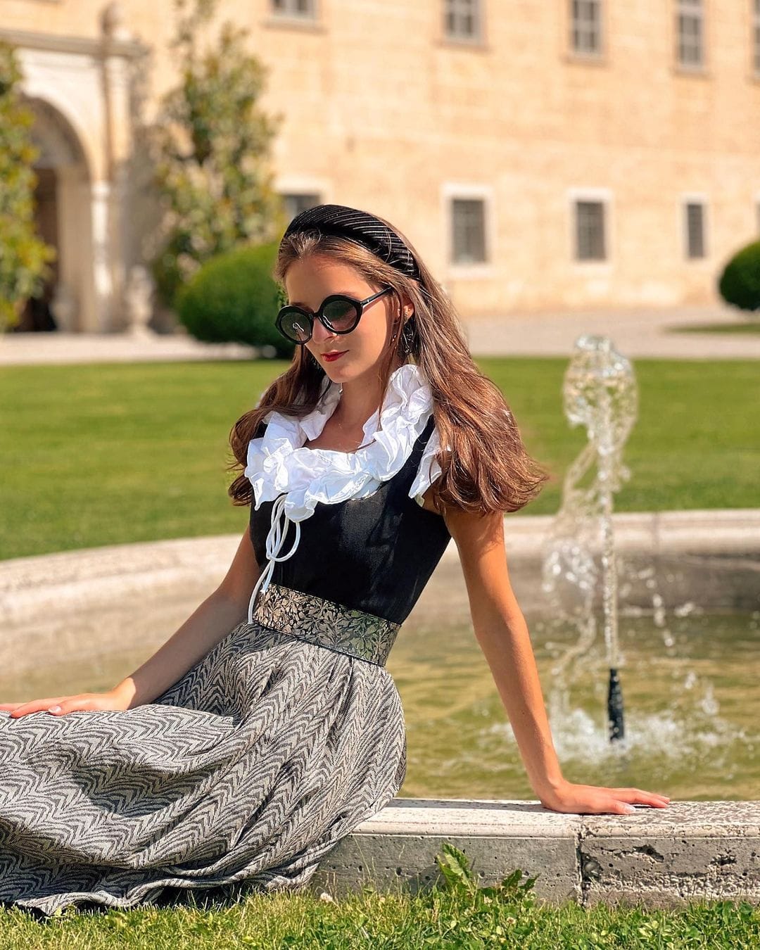 Customer photo review of Damen Schwarz Gerader Ausschnitt Dirndl