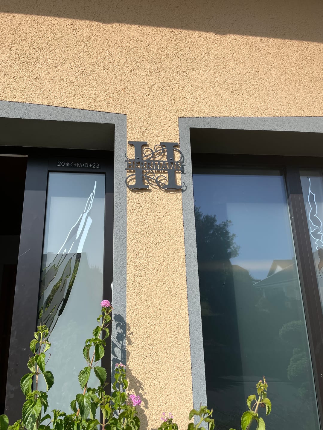 Customer photo review of Großes Namens-Monogramm (personalisierbar)