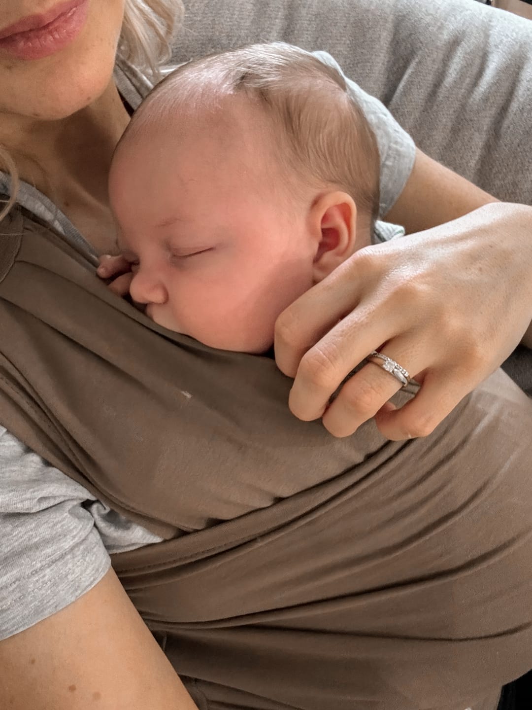 Customer photo review of Newborn Carrier in Oak