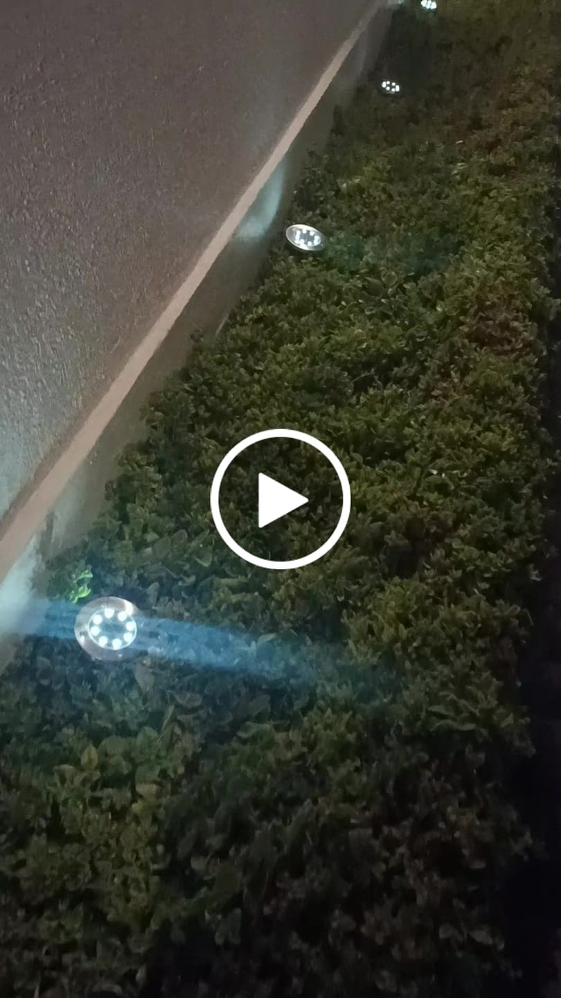Customer video review of Estacas Acero Inoxidable - 4 Un. Luz Cálida/Fría IP65 12 cm Diámetro