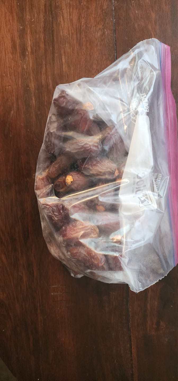Customer photo review of Organic Mini Medjool Dates Box