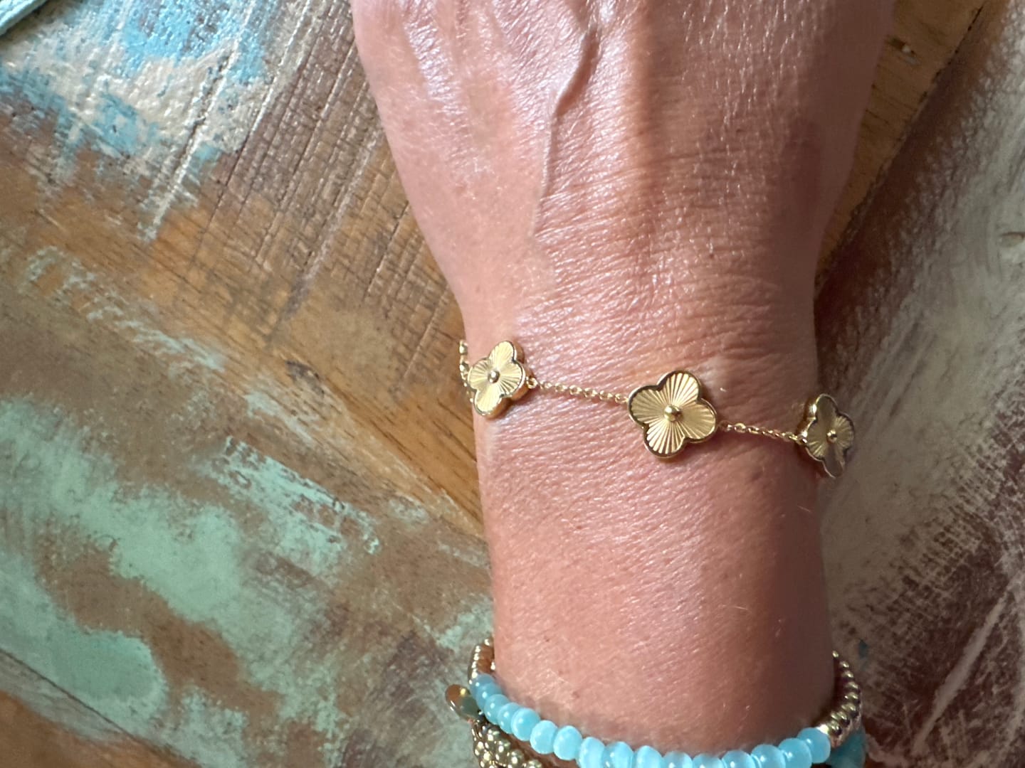 Customer photo review of Shine Clover Armband | 18K vergoldet
