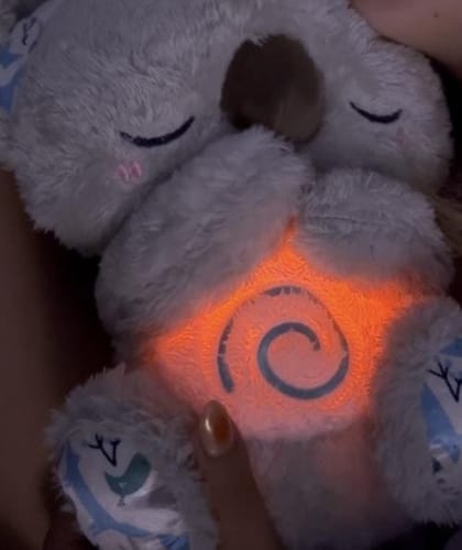 Customer photo review of CozyKiddle™: Il Koala Calmante dallo Stress, Ansia e Insomnia