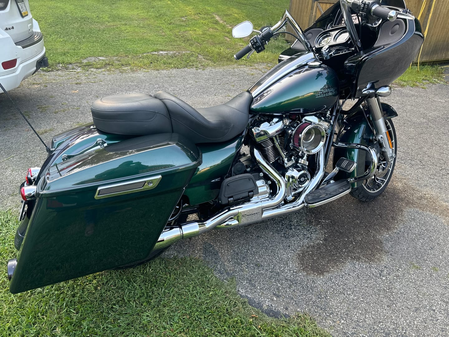 Customer photo review of 3.93" Stretched Saddlebag Bottoms For Harley Davidson 2014+ Touring