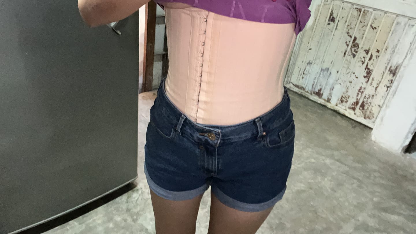 Customer photo review of Faja Látex