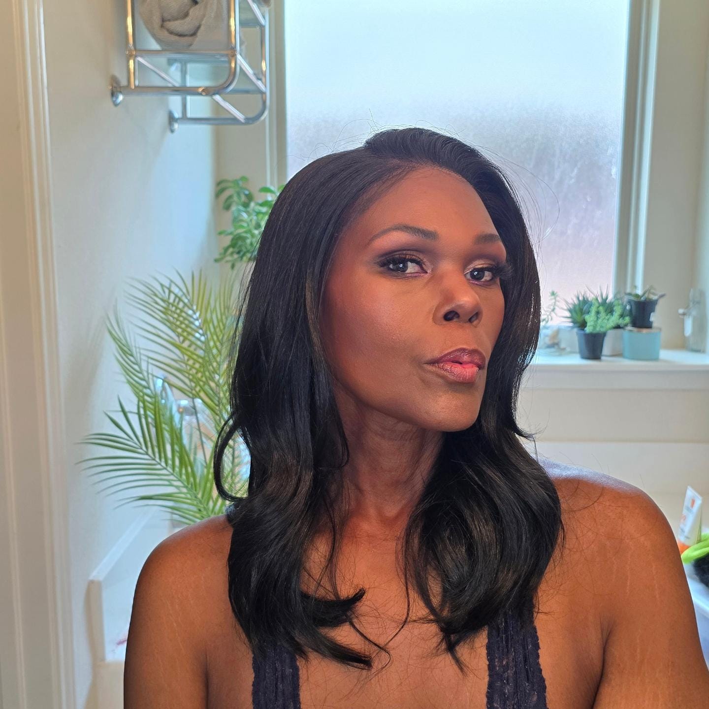 Customer photo review of Outre Airtied Glueless Human Hair Blend 13x6 HD Lace Front Wig LOOSE BODY WAVE 18" - 100% Fully Hand-Tied