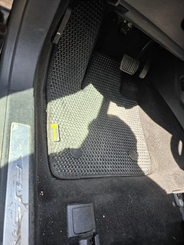 Customer photo review of Dywaniki samochodowe na zamówienie - Przód i tył