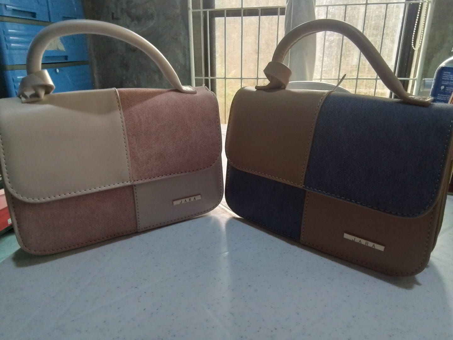 Customer photo review of Malta Color-block handbag