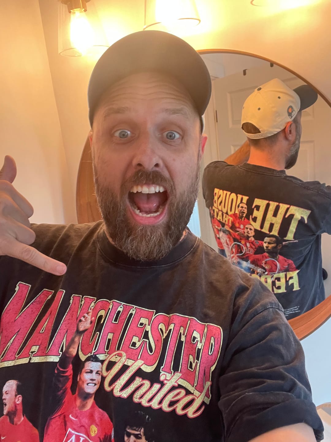 Customer photo review of MAN UTD TEE