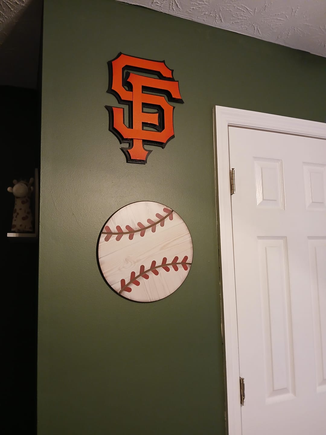Customer photo review of San Francisco Giants Interlocking "SF" Logo 3D Metal Wall Art