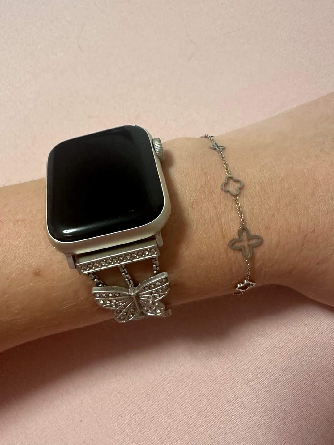 Customer photo review of Fancy Clover Armband | 18K vergoldet